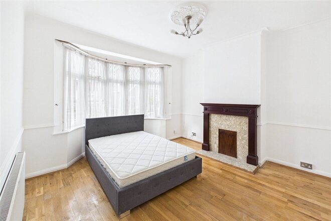 Romeyn Road, London, SW16