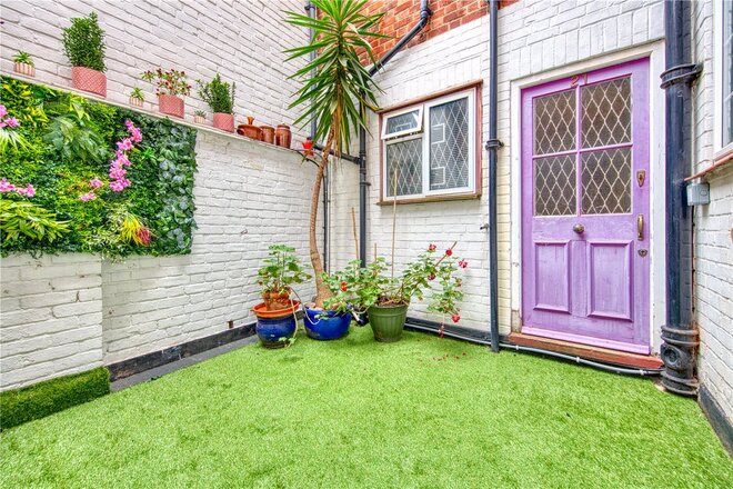 Cope Place, London, W8