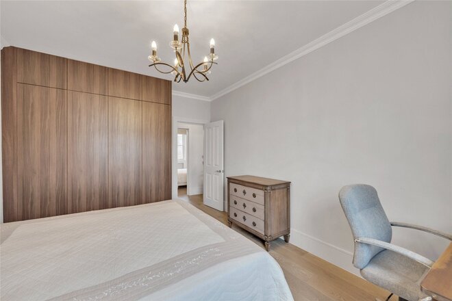 Randolph Avenue, London, W9