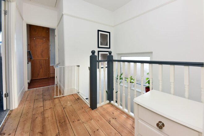 Colborne Way, Worcester Park, KT4