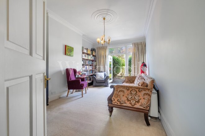 Portsdown Avenue, London, NW11