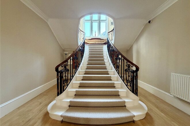 West Overcliff Drive, Dorset, BH4