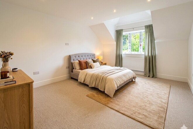 Collaroy Road, Thatcham, RG18