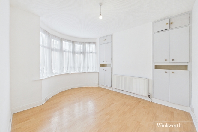 St. Georges Avenue, London, NW9