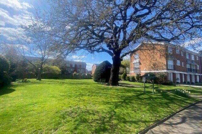 Springpark Drive, Beckenham, BR3