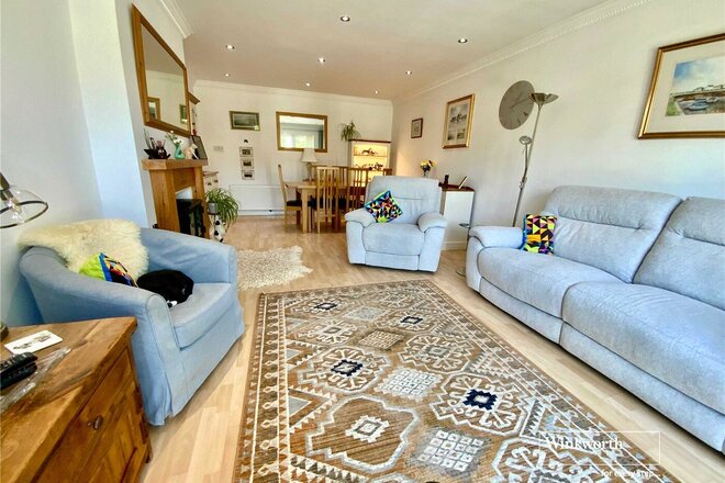 Lingwood Avenue, Dorset, BH23