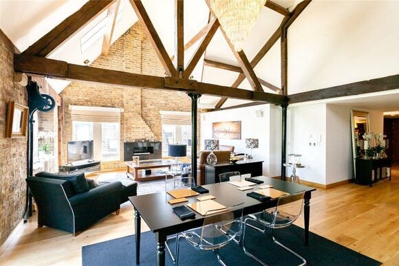 Olivers Wharf, London, E1W