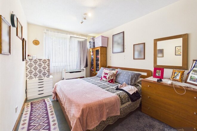 Eaton Drive, Kingston upon Thames, KT2