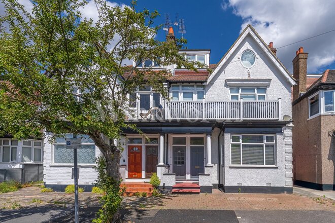 Portsdown Avenue, London, NW11