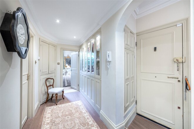 Clifton Gardens, London, W9