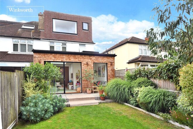Sandringham Road, Worcester Park, KT4