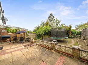 Sundial Avenue, London, SE25