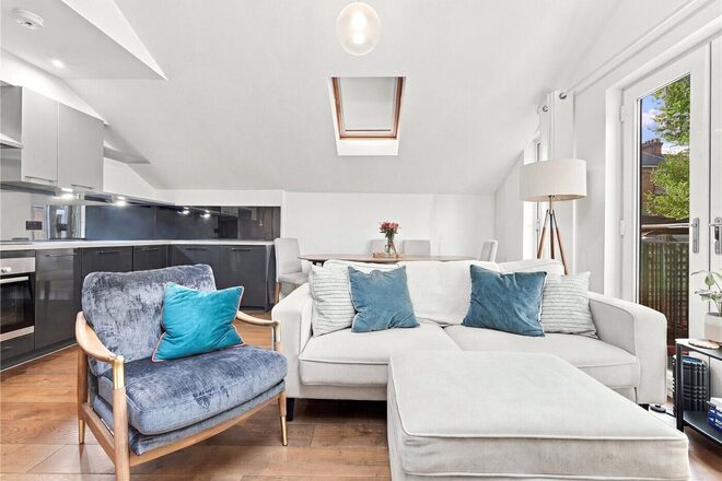 Laura Terrace, London, N4