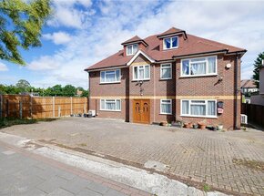 Great West Road, Isleworth, TW7