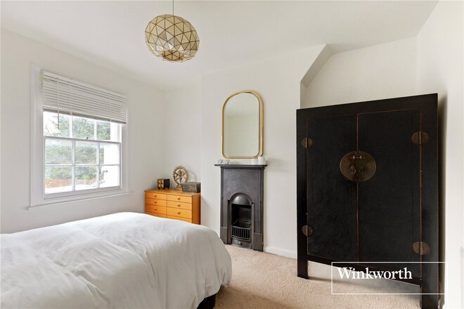 Long Lane, London, N2
