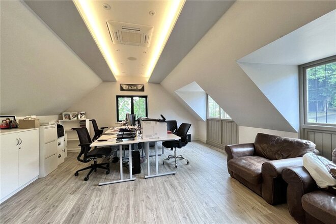 Chiltern Hill, Gerrards Cross, SL9
