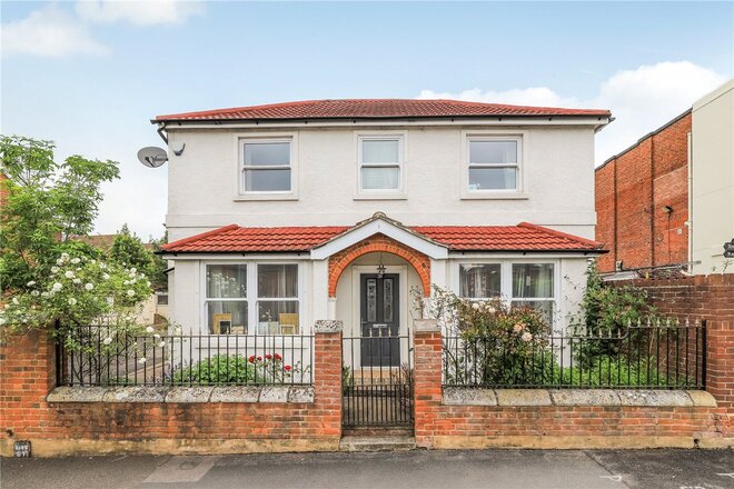Winchester Road, Hampshire, SO51