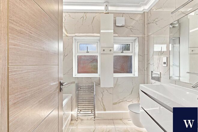Woodberry Gardens, North Finchley, N12