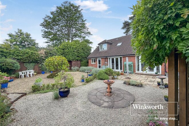 Woolsbridge Road, Ringwood, BH24