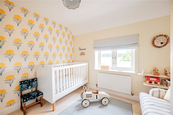 8 The Old Barnyard, Rushall, SN9