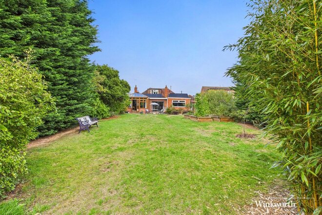 Highdown Avenue, Reading, RG4