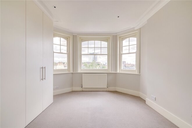 Victoria Mansions, Barons Court, W14