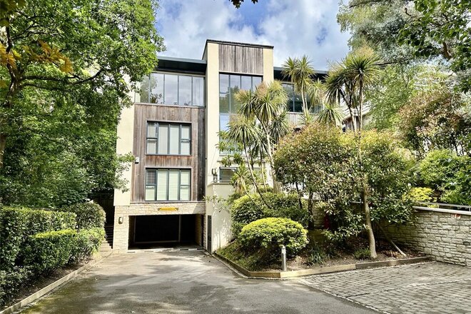 Glenferness Avenue, Dorset, BH4