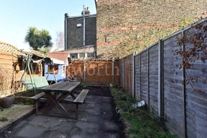 Greenfield Road, London, N15
