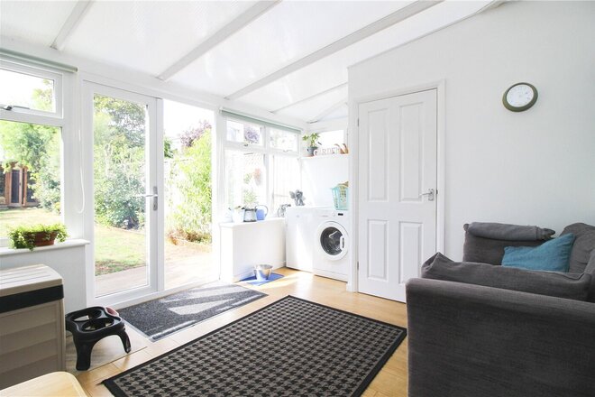 Lymington Avenue, Essex, SS9