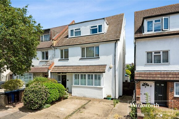 Chislehurst Avenue, London, N12