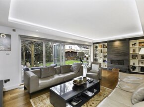 Hazelwood Close, London, W5