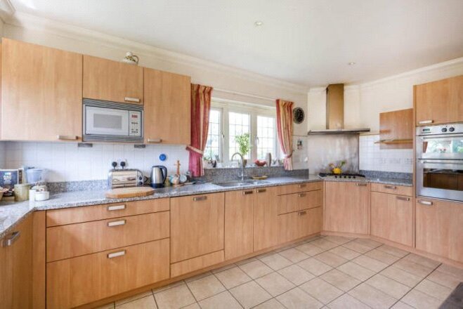 Dyke Road Avenue, Hove, BN3