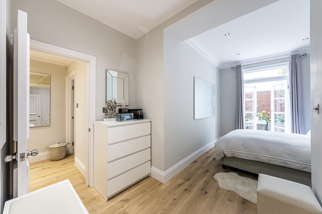 Randolph Avenue, London, W9