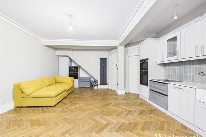 Birch Grove, London, W3