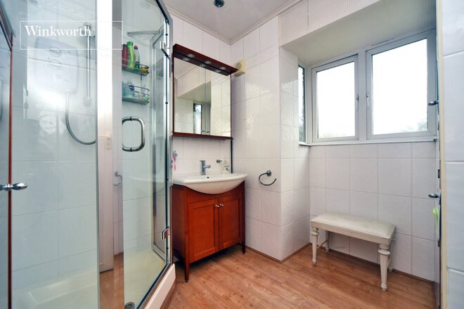 Stoneleigh Park Road, Surrey, KT19