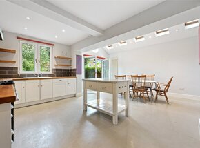 Findon Road, London, W12
