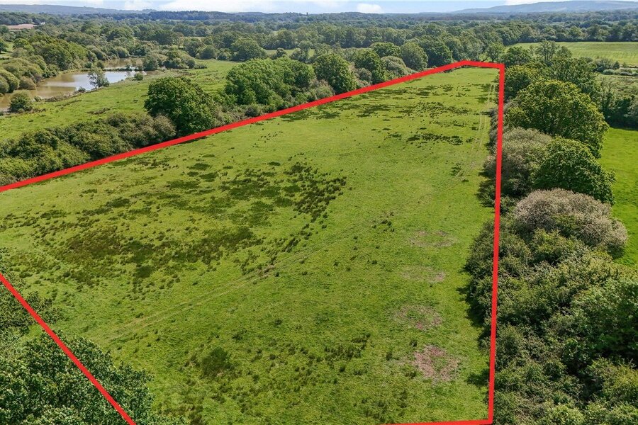 Lot 4