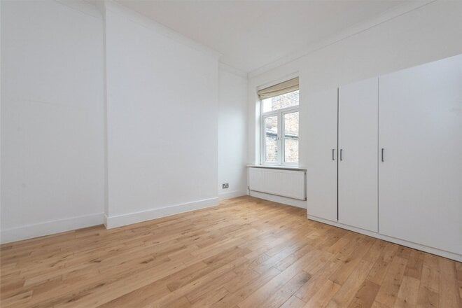 Bathurst Gardens, London, NW10