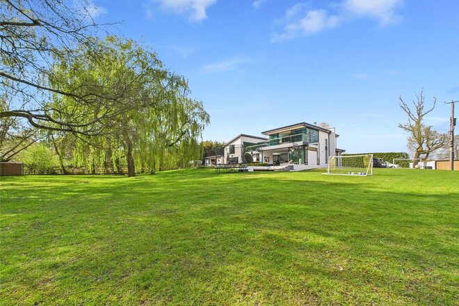 Ashford Hill Road, Thatcham, RG19