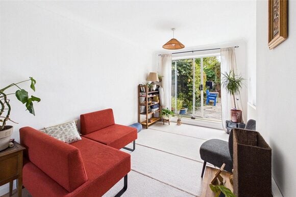 Leigh Orchard Close, London, SW16