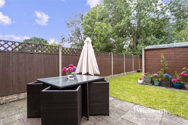 Connaught Road, Barnet, EN5