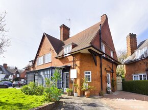 Goldsmith Lane, Kingsbury, NW9