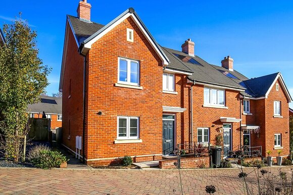 Highwood Avenue, Hampshire, SO50