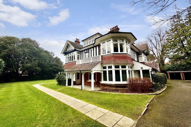 Milner Road, Dorset, BH4
