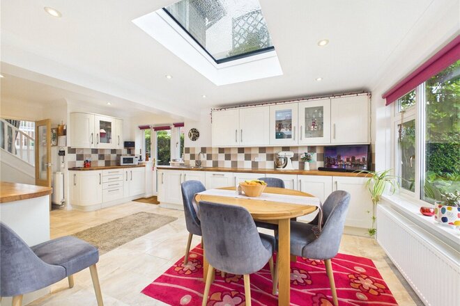 Armstrong Avenue, Devon, EX4