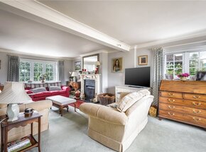 Coombe Road, Petersfield, GU32