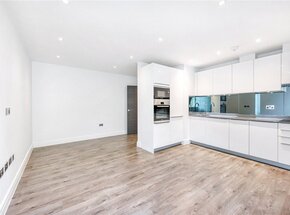 Kew Bridge Road, Brentford, TW8