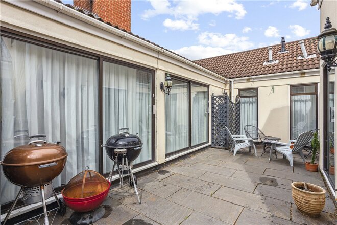 Hillside Park, Ascot, SL5
