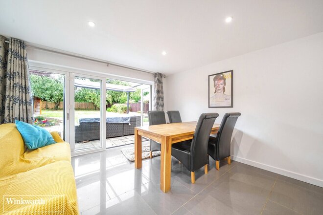Byfleet Avenue, Basingstoke, RG24