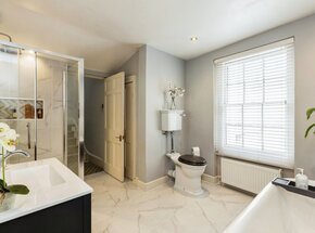 Hewlett Road, Gloucestershire, GL52